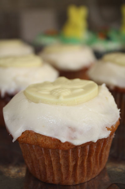 Distracting Myself From the Dogs Carrot Cake Cupcakes