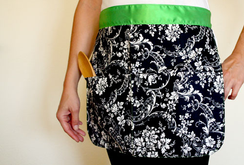 Handmade cotton apron with silk ribbon and 2 full-size front pockets