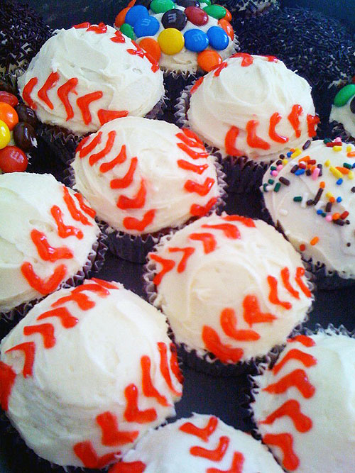 baseballcupcakes