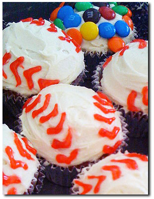 baseballcupcakes